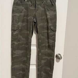 Kuhl Women’s Camouflage Cargo Pants